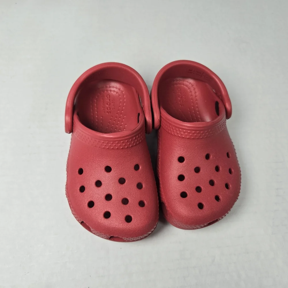 CROCS Red Classic Clogs Slippers Unisex Kids Size C6 Toddler Baby